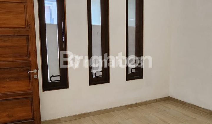 Single Story House with Minimalist Fence, 1 Car Carport with Canopy.