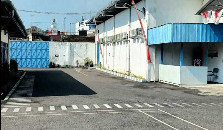 Warehouse & Factory in Red Industrial Zone, Accessible by 40-Foot Container Trucks, Strategic Location Near Toll Gate, Spacious Parking Area. Warehouse & Factory in Red Industrial Zone, Accessible by 40-Foot Container Trucks, Strategic Location Near Toll Gate, Spacious Parking Area.