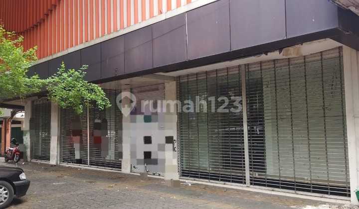 Shop House (Commercial Business Space) on Slamet Riyadi Main Street, Central Solo City 2