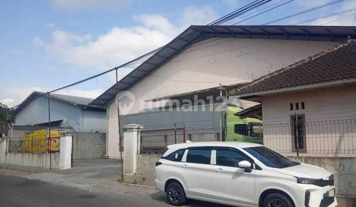 Warehouse Area in Kartosuro Accessible by 40-Foot Container Trucks & Wingbox Trucks, Considered Close to the Toll Gate.