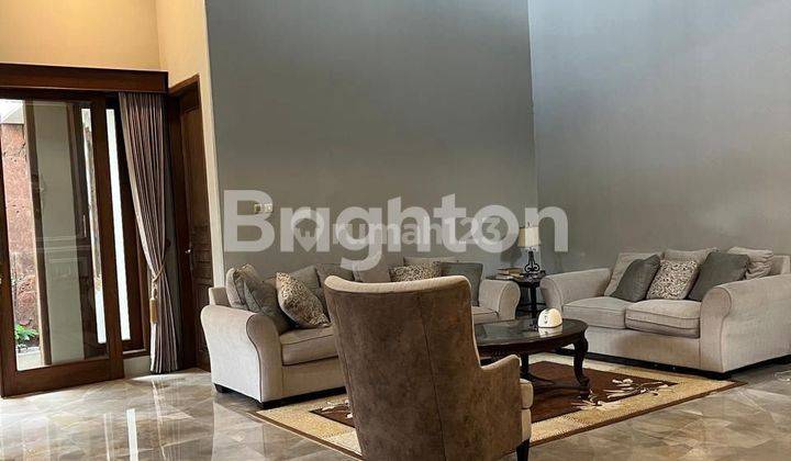 RUMAH MEWAH FULLY FURNISHED 2 LANTAI TENGAH KOTA SOLO LENGKAP SHM & IMB 1