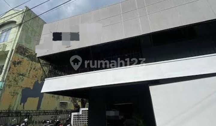 Single-Story Ruko (Commercial Building) by the Main Road in Downtown Solo 1