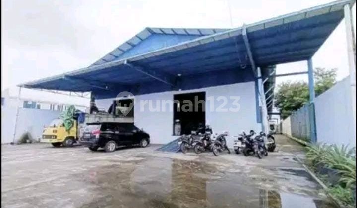 Gudang Akses Kontainer 40 Feet dengan Loading Dock di Telukan, Sukoharjo