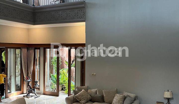 RUMAH MEWAH FULLY FURNISHED 2 LANTAI TENGAH KOTA SOLO LENGKAP SHM & IMB 2