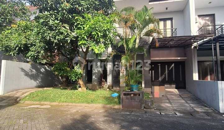 2-Story Cluster House in Manahan Area, Central Solo City, One Gate System, CCTV & 24-Hour Security