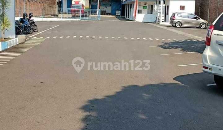 Warehouse & Factory in Red Industrial Zone, Accessible by 40-Foot Container Trucks, Strategic Location Near Toll Gate, Spacious Parking Area. Warehouse & Factory in Red Industrial Zone, Accessible by 40-Foot Container Trucks, Strategic Location Near Toll Gate, Spacious Parking Area.