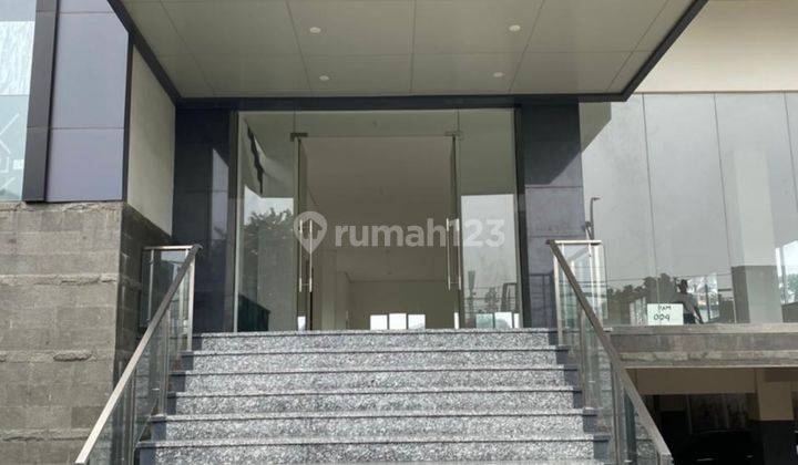 Gedung di Pramuka, Baru, 5 Lantai 2