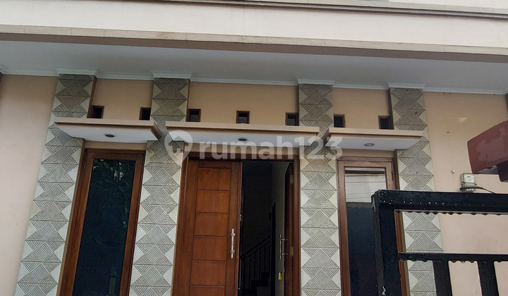 FOR SALE Ready-to-occupy Boarding House in Johar Baru, Central Jakarta FOR SALE Ready-to-occupy Boarding House in Johar Baru, Central Jakarta