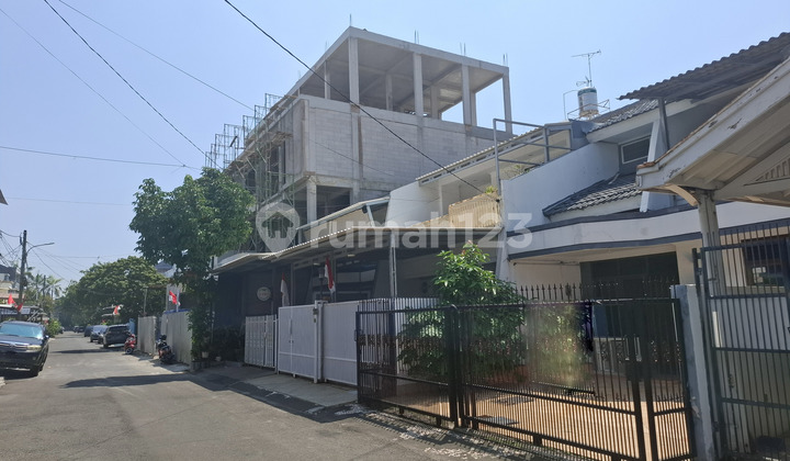 Disewakan Rumah 2 Lantai Di kelapa Gading 2