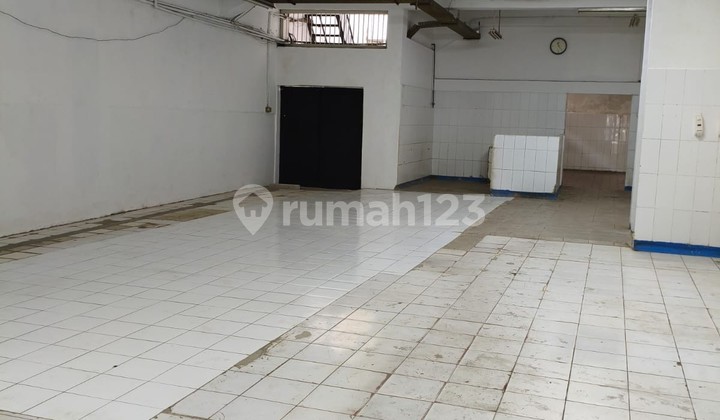 Disewakan Ruang Usaha di Roa Malaka, Sangat Cocok untuk Gudang, Resto atau Supermarket Grab, Gojek Dl