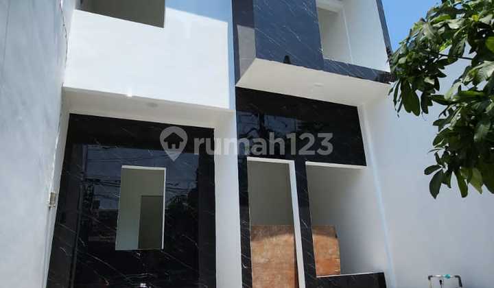 Turun Harga Rumah NEW Siap Huni 2.5 Lantai di Kelapa Gading Jakarta Utara-Harga Nego ! 1