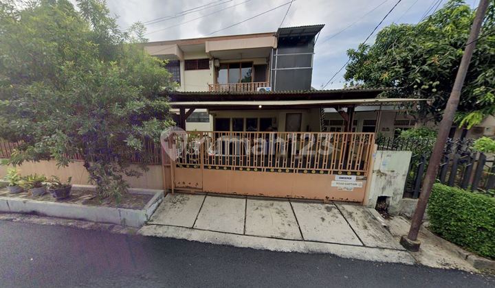 RUMAH HOEK 2 LANTAI DI TAMAN KEDOYA BARU, JAKARTA BARAT