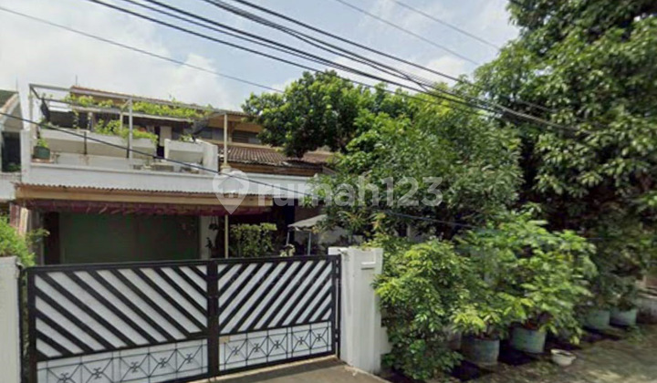 House for Sale in Pasar Minggu - Negotiable Price!