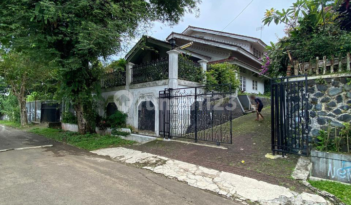 Dijual Rumah Lokasi Strategis di Baranangsiang, Kotamadya Bogor-Harga Nego! Dijual Rumah Lokasi Strategis di Baranangsiang, Kotamadya Bogor-Harga Nego!