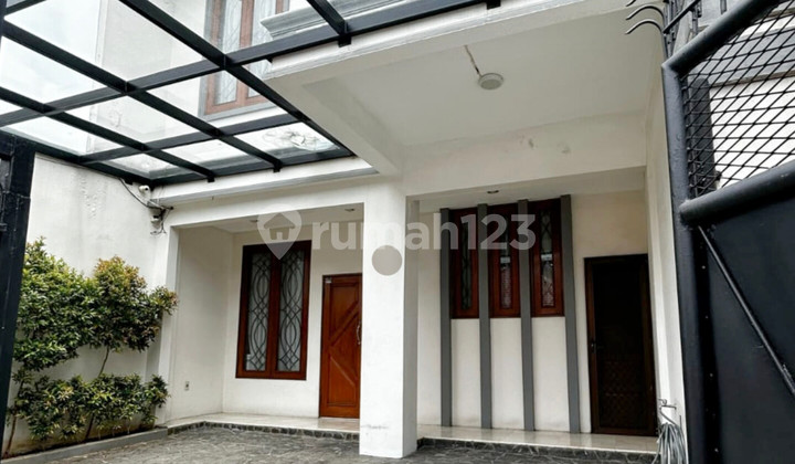 Dijual Rumah Mewah Strategis 2 Lantai di Kayu Putih, Jakarta Timur 1