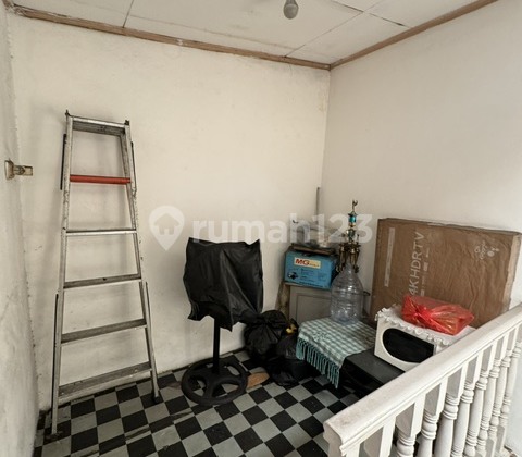 Disewakan Ruko Buaran Raya, Lokasi Ramai Kuliner dan Usaha