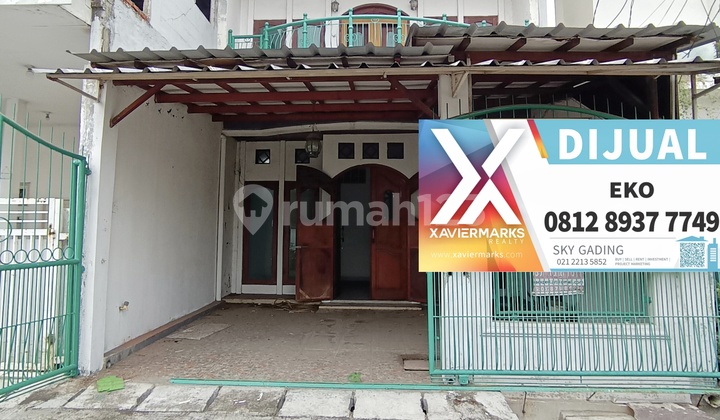 Dijual Rumah 2,5 Lantai di Taman Harapan Baru - Harapan Indah
