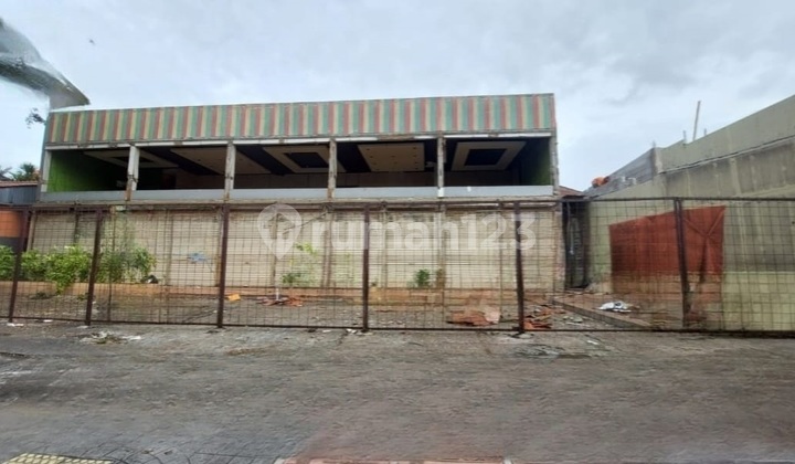 Business Premises in Rawamangun, East Jakarta. Main Road, Culinary Area, Former Restaurant