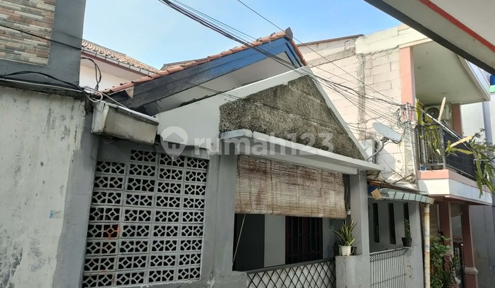 Dijual Rumah Bebas Banjir di Bintara, Bekasi Barat