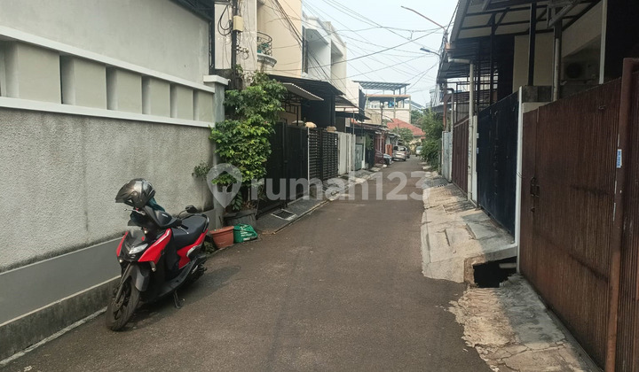 2-Storey House in Duri Kepa, Kebon Jeruk, West Jakarta 2