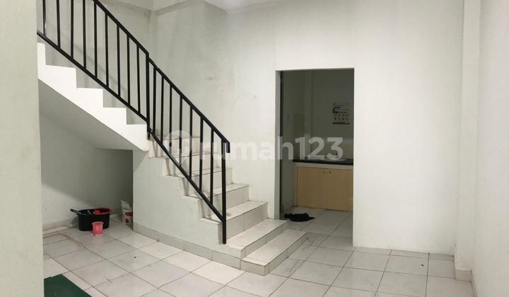 Ruko Disewakan di Cempaka Putih – Lokasi Ramai, Siap Pakai!