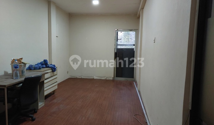 For Sale 3.5 Story Shophouse in Pulomas Shopping Complex, East Jakarta For Sale 3.5 Story Shophouse in Pulomas Shopping Complex, East Jakarta