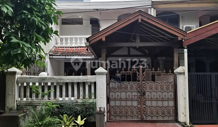 Disewakan Rumah 2 Lantai di Kelapa Gading