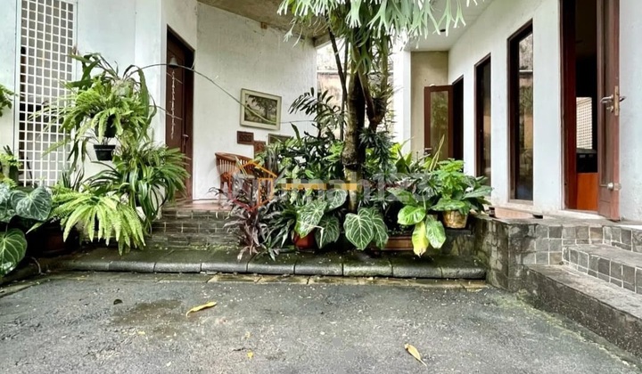 Dijual Rumah + Paviliun Di Jakarta Selatan Dijual Rumah + Paviliun Di Jakarta Selatan