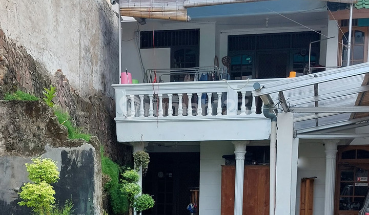 Dijual Rumah dan Kontrakan 23 Pintu di Tambora, Jakarta Barat Dijual Rumah dan Kontrakan 23 Pintu di Tambora, Jakarta Barat