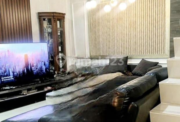 Dijual Rumah Modern Klasik di Taman Harapan Baru - Kota Harapan Indah - Bekasi Barat 2