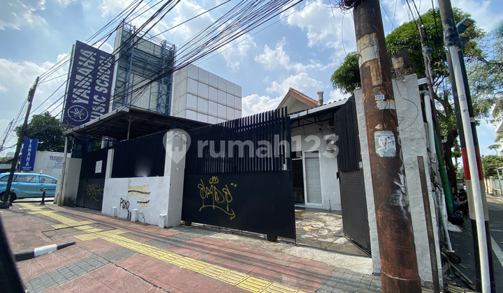 Warehouse House for Rent – Strategic Location in Bungur, Central Jakarta Warehouse House for Rent – Strategic Location in Bungur, Central Jakarta
