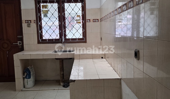 Dijual Rumah Standard di Pulomas - Lokasi Strategis 2