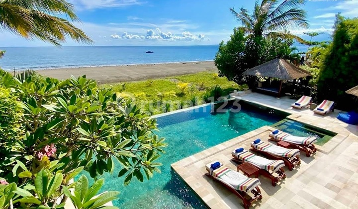 Dijual Villa Pinggir Pantai Lokasi Melaya Jembrana Bali Dijual Villa Pinggir Pantai Lokasi Melaya Jembrana Bali