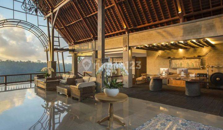 For sale famous 5 star hotel in Ubud  2