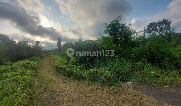 Dijual sebidang tanah kosong zona kuning lokasi luk luk sempidi badung cocok untuk perumahan/gudang akses 6 meter 10
