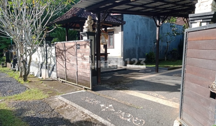 Rumah 1 lantai halaman luas dekat kota tabanan dan SMA 1 Tabanan lingkungan perumahan akses papasan mobil 2