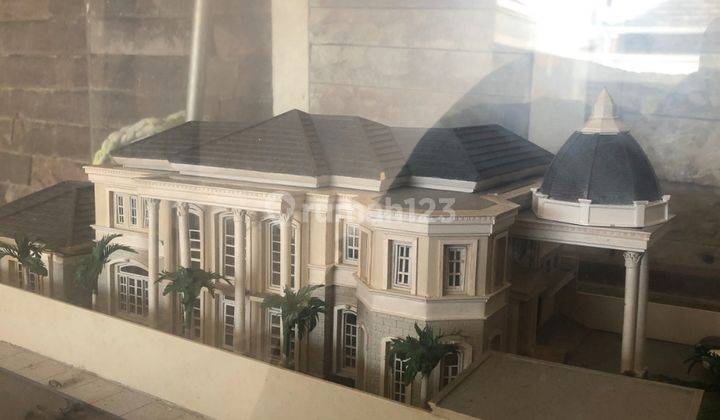 Dijual rumah MEWAH 2 lantai lokasi kuta dekat dengan central parkir posisi Hook 1