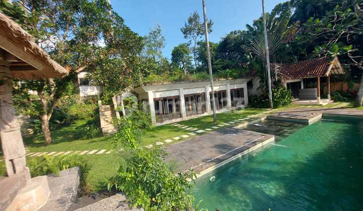 Dijual villa arah pantai pasut tabanan pinggir jalan aspal view pegunungan dan los sungai 1