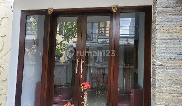 Rumah 2 lantai bangunan minimalis lokasi dekat hardys tabanan bali dekat dengan jalan utama Denpasar - Gilimanuk dan dekat fasilitas umum 2