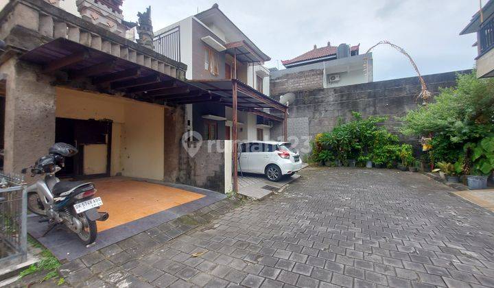 Dijual rumah 2 lantai perlu renovasi lokasi sandat residence one gate sistem lokasi dekat jalan nangka selatan dan jalan suli 3