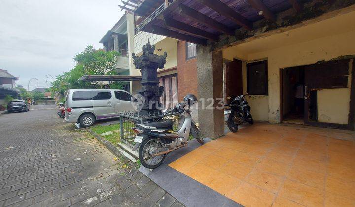 Dijual rumah 2 lantai perlu renovasi lokasi sandat residence one gate sistem lokasi dekat jalan nangka selatan dan jalan suli 5