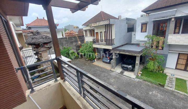 Dijual rumah 2 lantai perlu renovasi lokasi sandat residence one gate sistem lokasi dekat jalan nangka selatan dan jalan suli 11