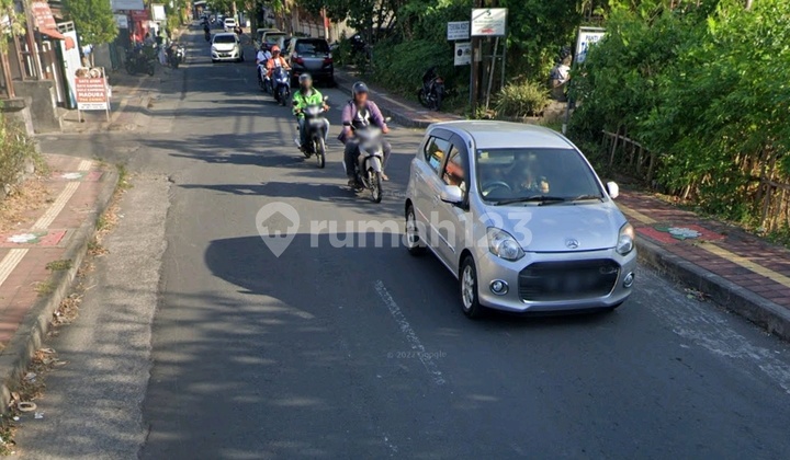 Dijual sebidang tanah di jalan utama jaya giri renon posisi Hook hadap timur 5