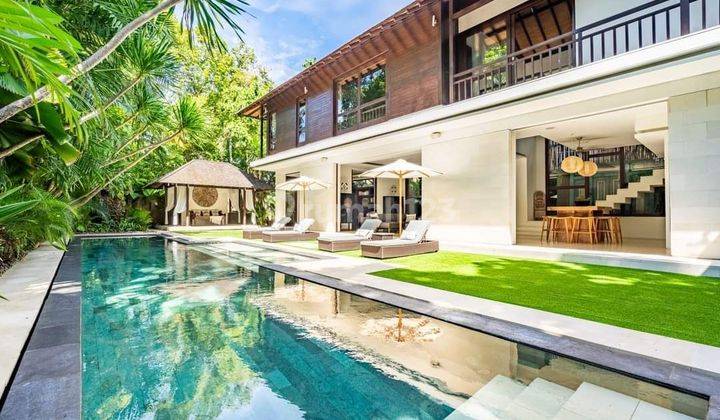 Dijual villa kayu aya seminyak 200 meter ke pantai 1