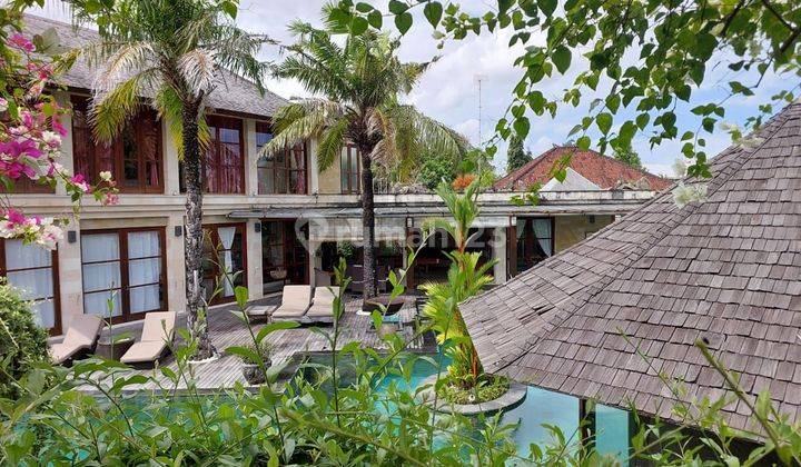 Dijual Villa Luxury  Seminyak Kuta Bali 1