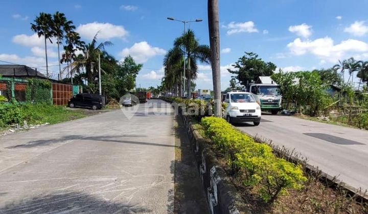 Land in Front of Mengwi Badung Terminal