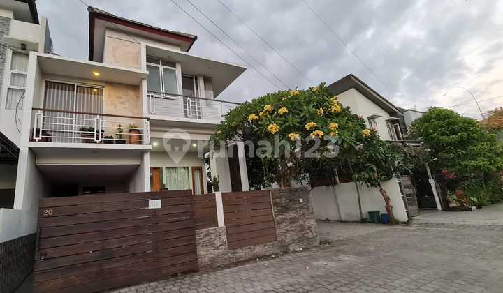 Dijual Rumah Modern View Sawah Lantai 2 Dikawasan Jalan Tukad Badung Renon Denpasar Selatan