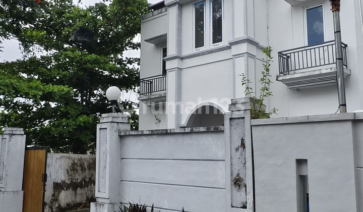 Dijual Rumah Lantai 2 Lokasi Perumahan Muding Indah Kerobokan Kaja