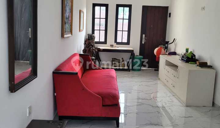 Rumah 2 Lantai Siap Huni di Jual di Dalam Cluster Raffles Hills Cibubur 2