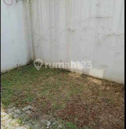 Di sewakan rumah 2 lantai murah di Legenda wisata  Bagus 6